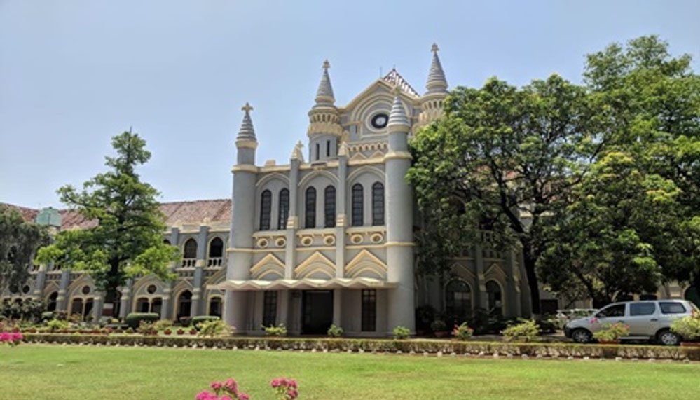 high_court_8A_66_61_6-4.jpg