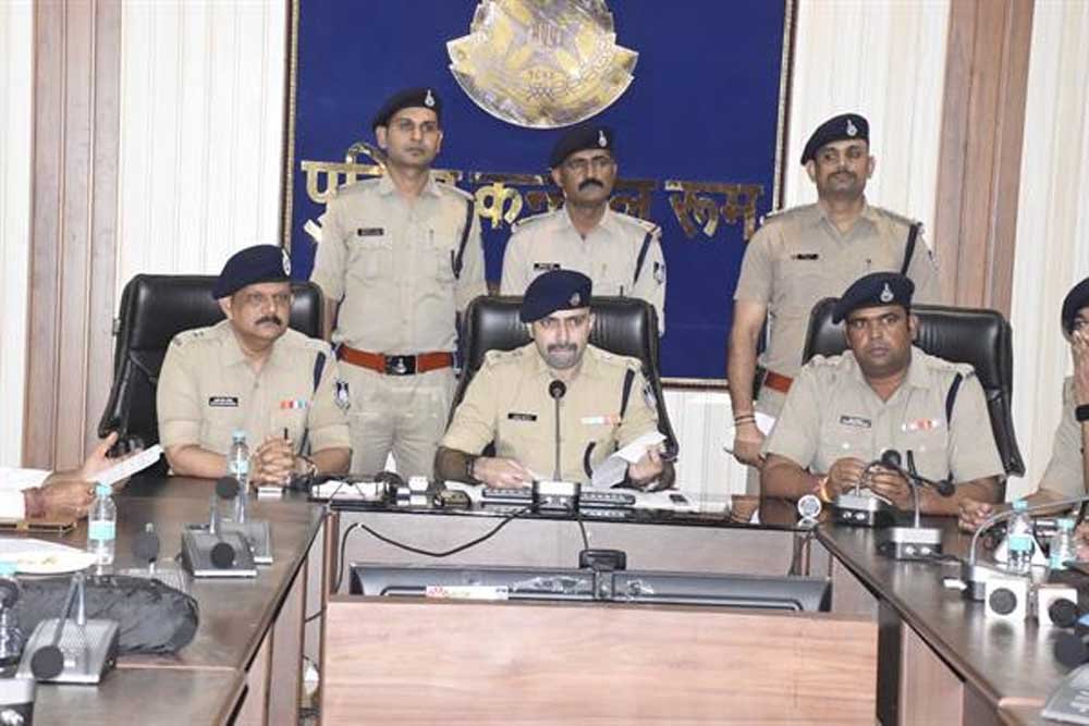 Police_01-10.jpg