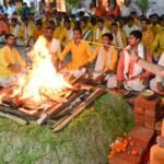 महानिशा पूजन कर सीएम योगी ने की जगत कल्याण की प्रार्थना
