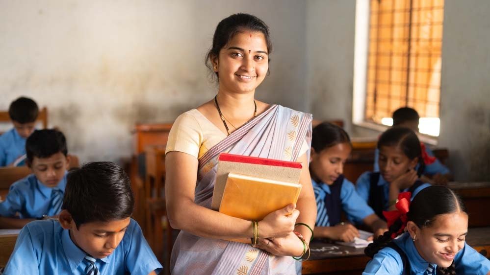 Teacher_india5_1-1.jpg