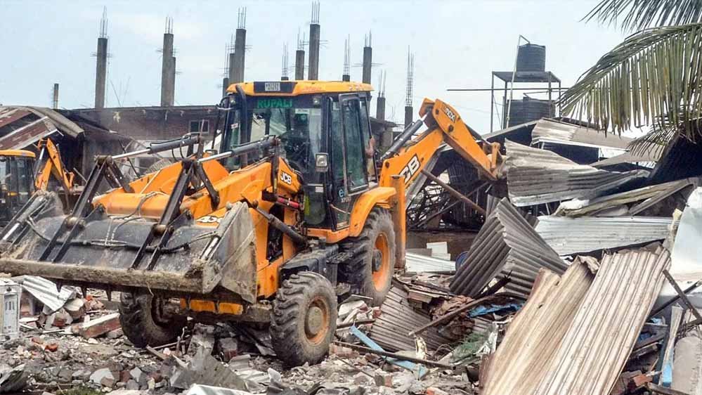 jcb_69_1.jpg